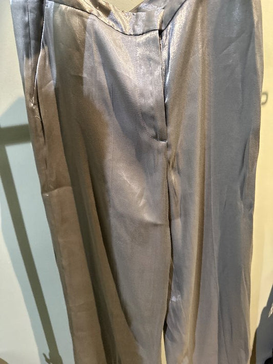 J. Zara buxur