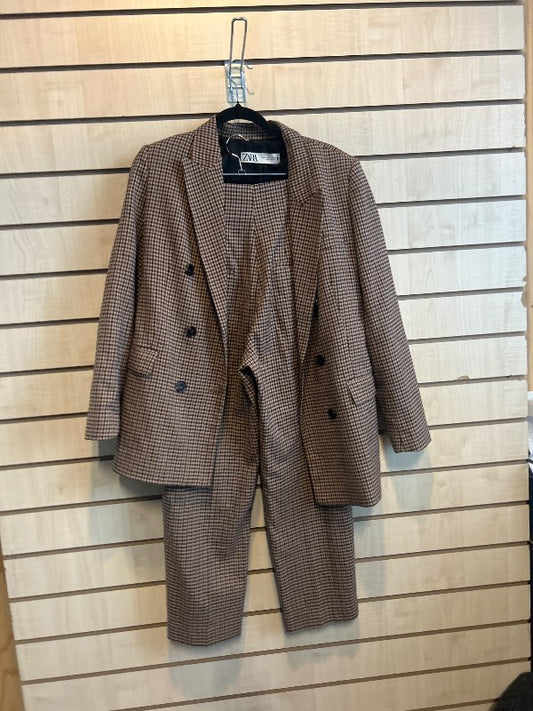 Zara dragt