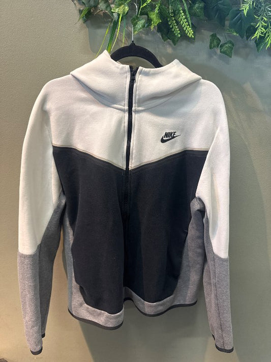 Nike Peysa