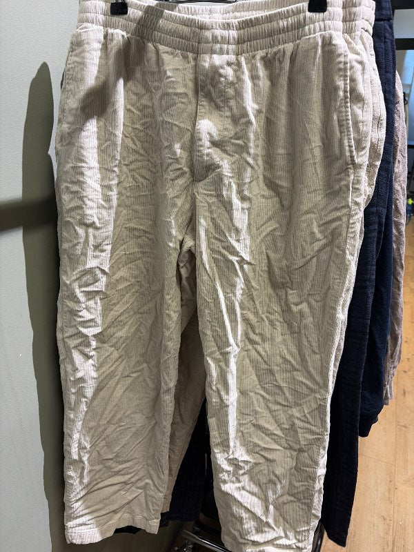 Uniqlo buxur