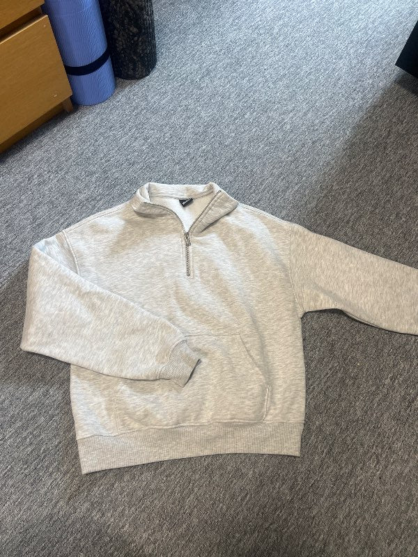 Gina tricot peysa
