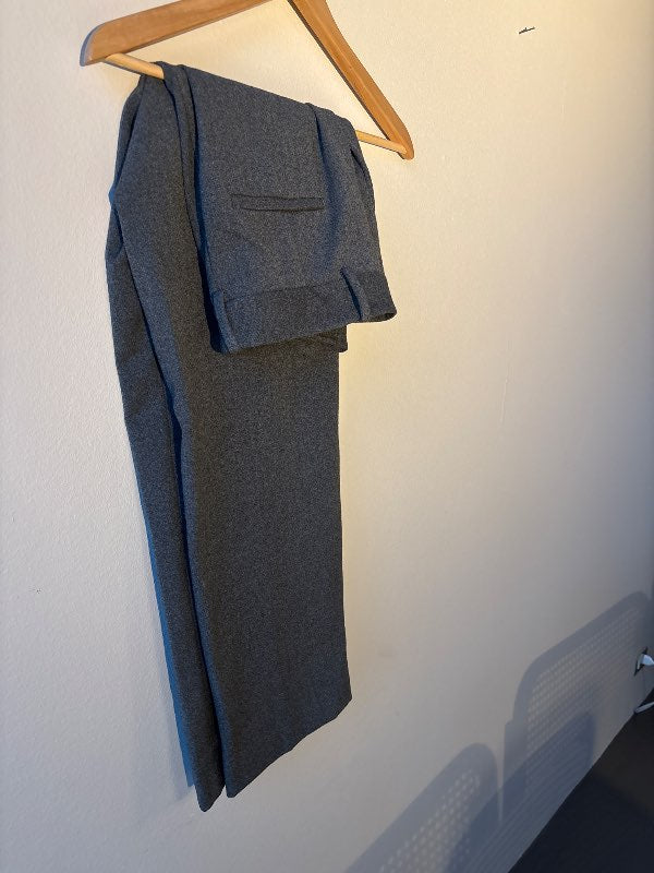 Zara gráar suit buxur