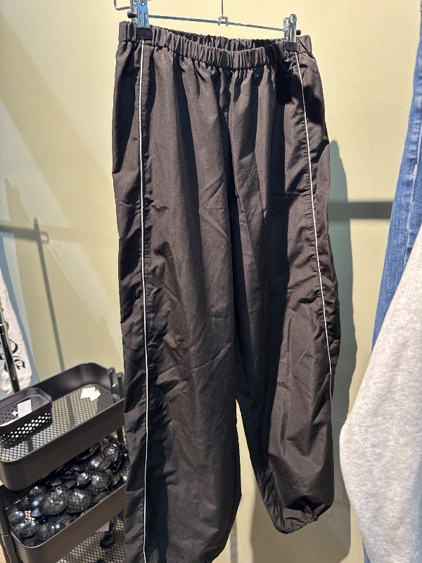 Buxur svartar
