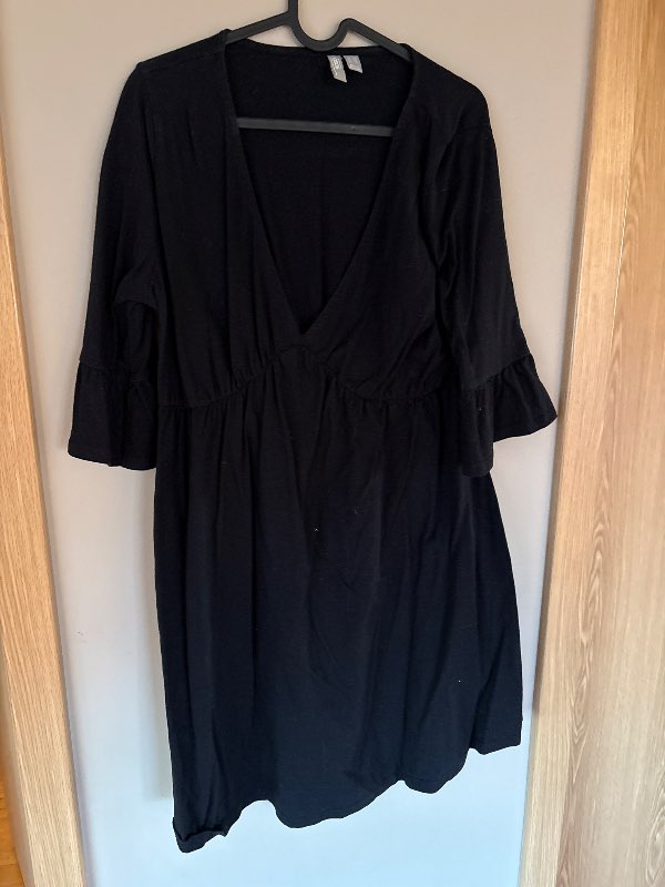 Asos svört blússa st. 14