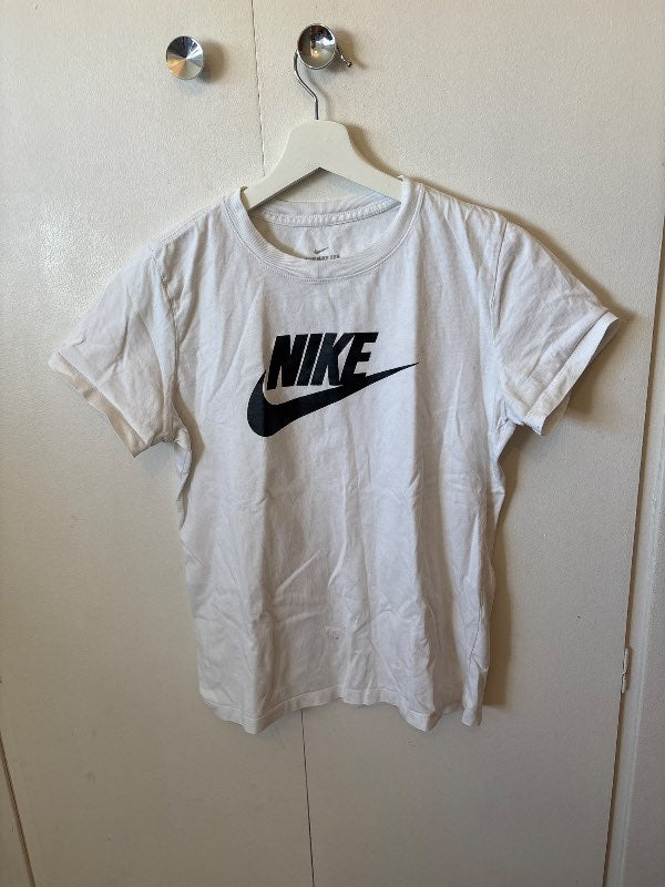 Nike bolur