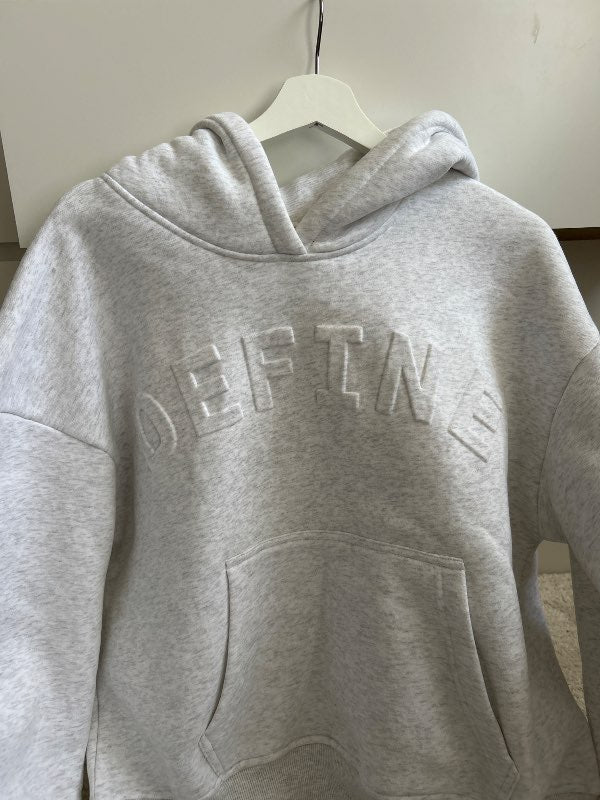 Define The Line hettupeysa