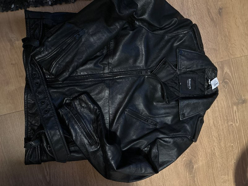 27 Barneys M Ramones leður