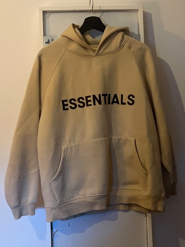 Essentials hettupeysa