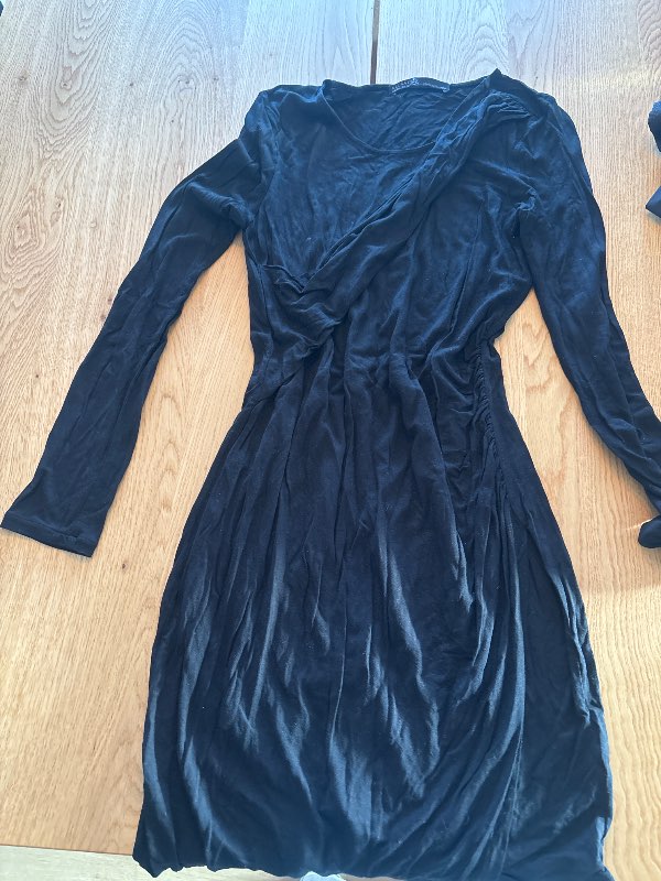 Allsaints svartur kjòll
