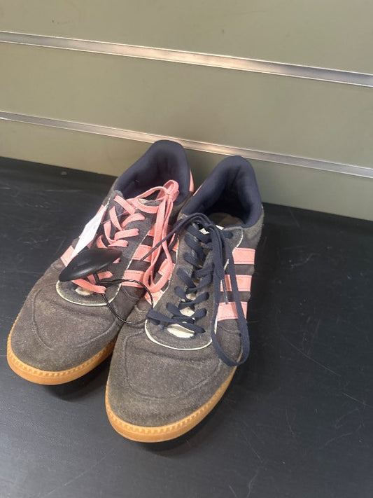 Adidas skór
