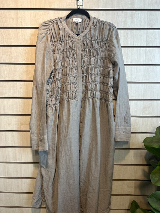 levete beige