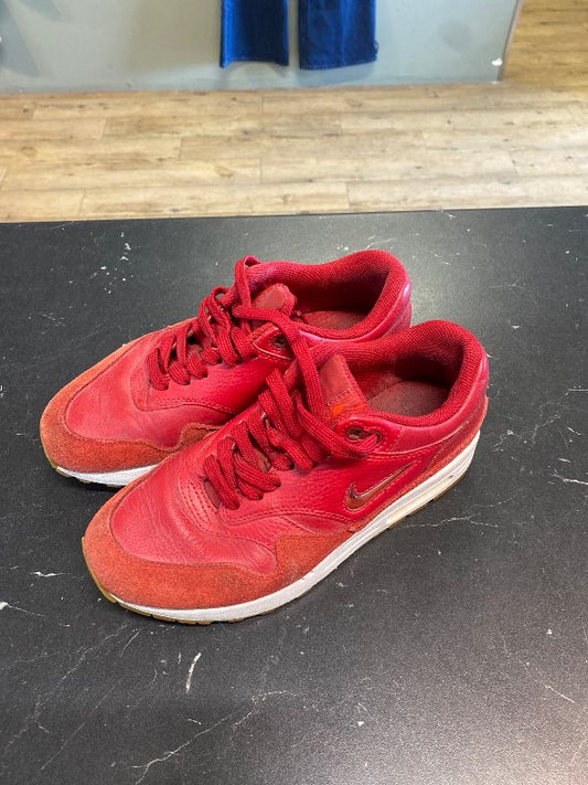 Rauðir nike skór