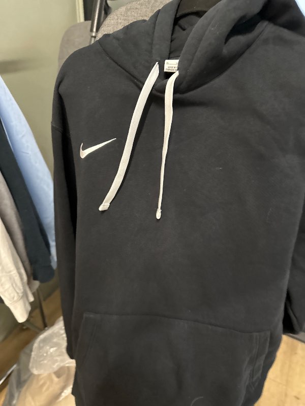 Nike Hettupeysa