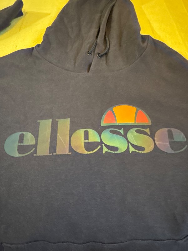 ellesse