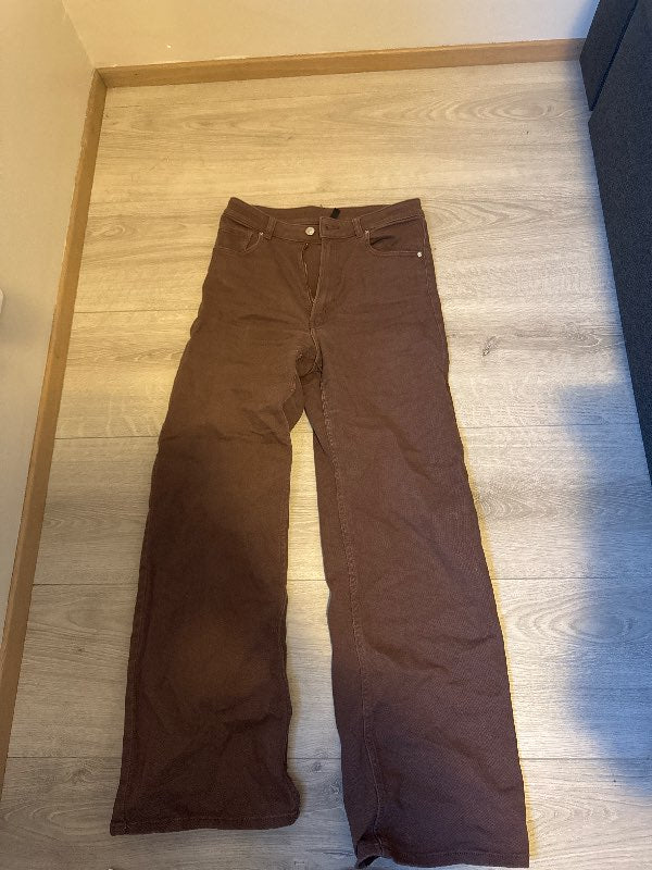 H&M brúnar buxur