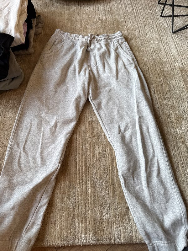 Hollister jogging gráar