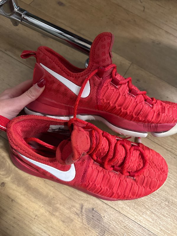 nike körfuboltaskor