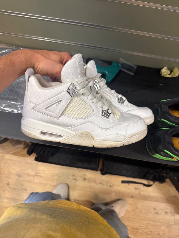 Jordan 4 (pure money)