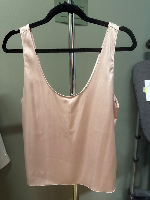 Zara satin bolur bleikur
