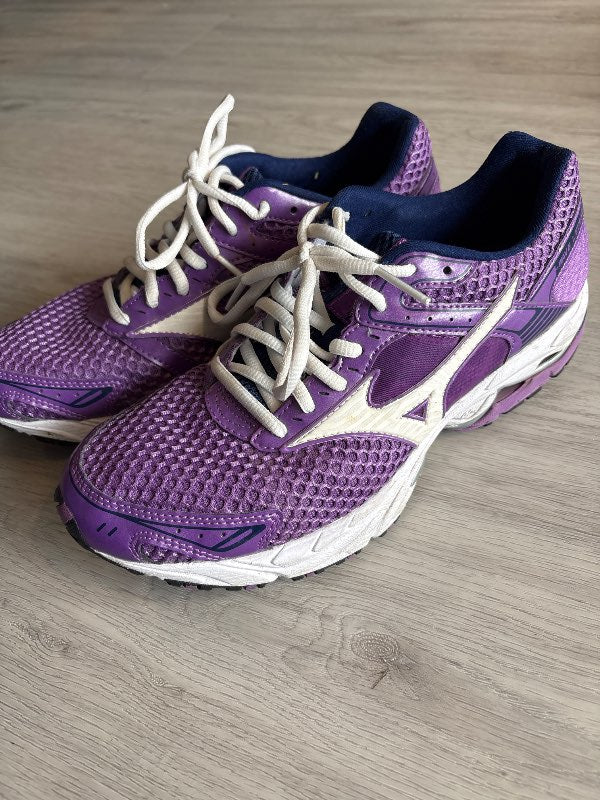 Íþróttaskór mizuno