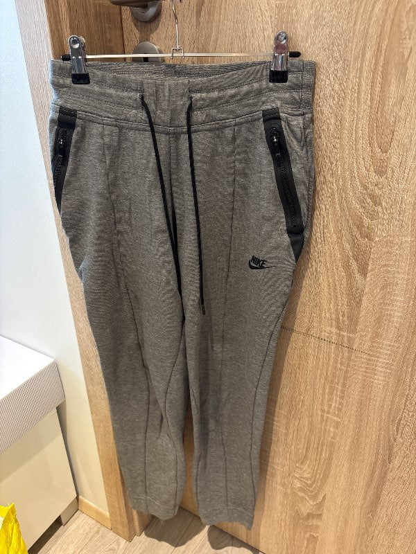 Nike buxur gráar