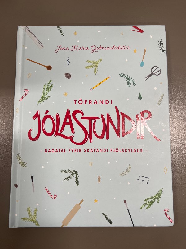 Töfrandi jólastundir - bók