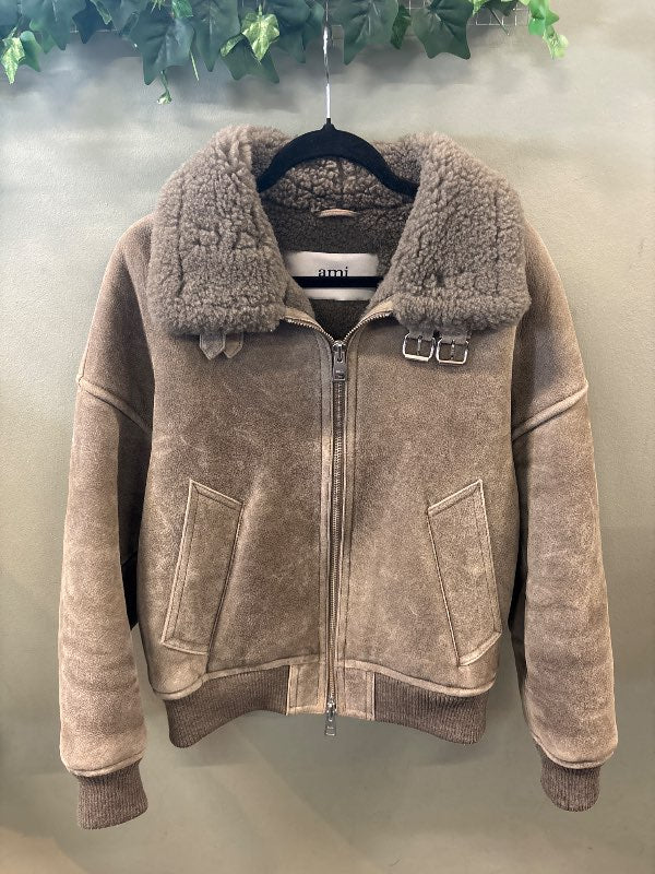 Nýr AMI shearling jakki