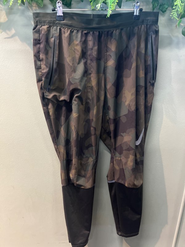 CAMO buxur
