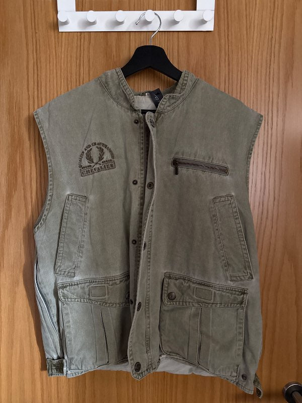 Cargo Vesti