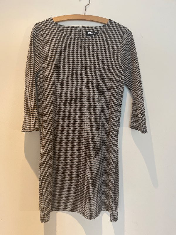 Kjóll