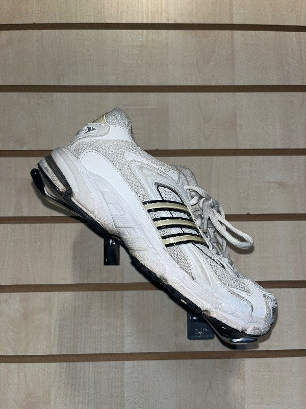 Adidas strigaskór