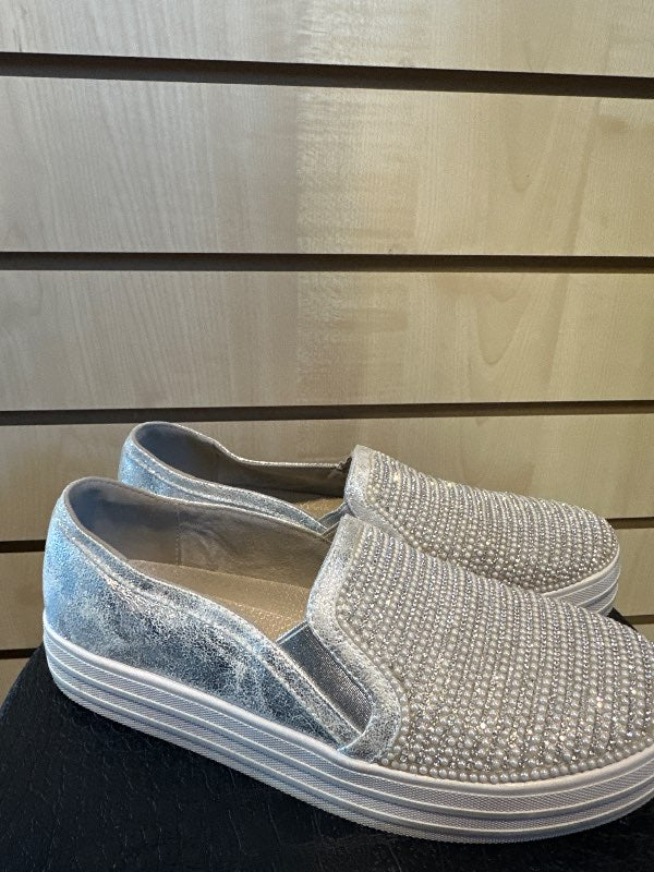 skechers með steinum
