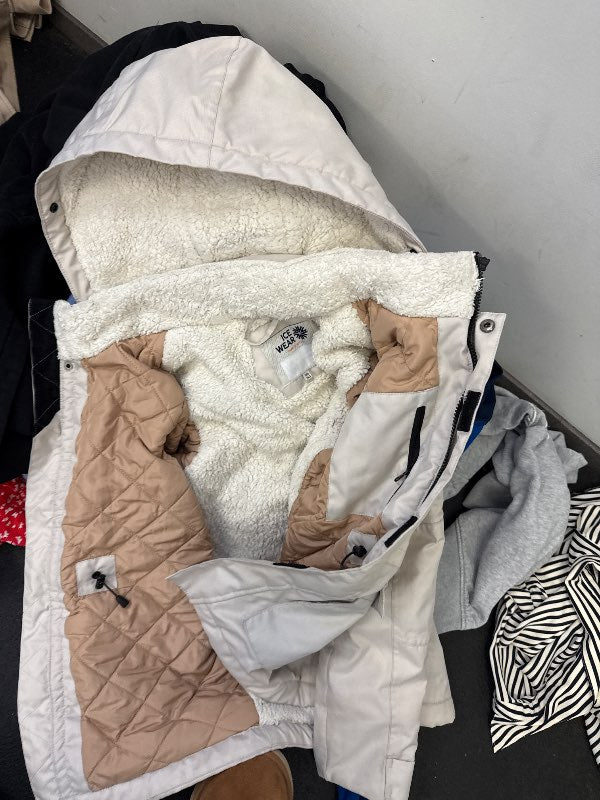 Ice wear hvít ulpa