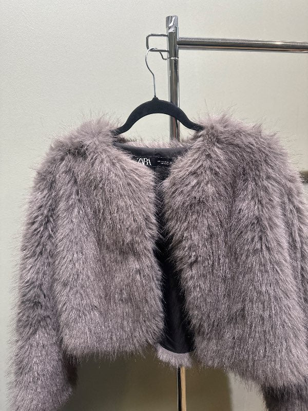 Zara grát pels cropped
