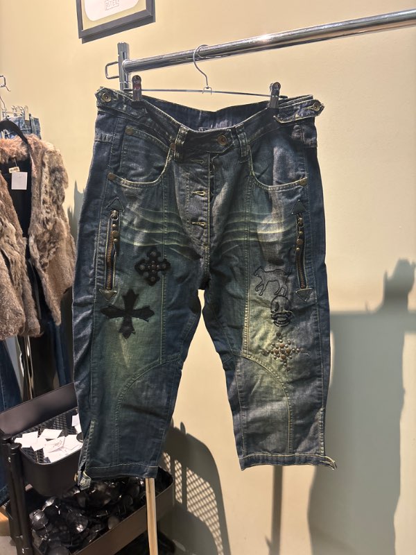 Nine lives jorts