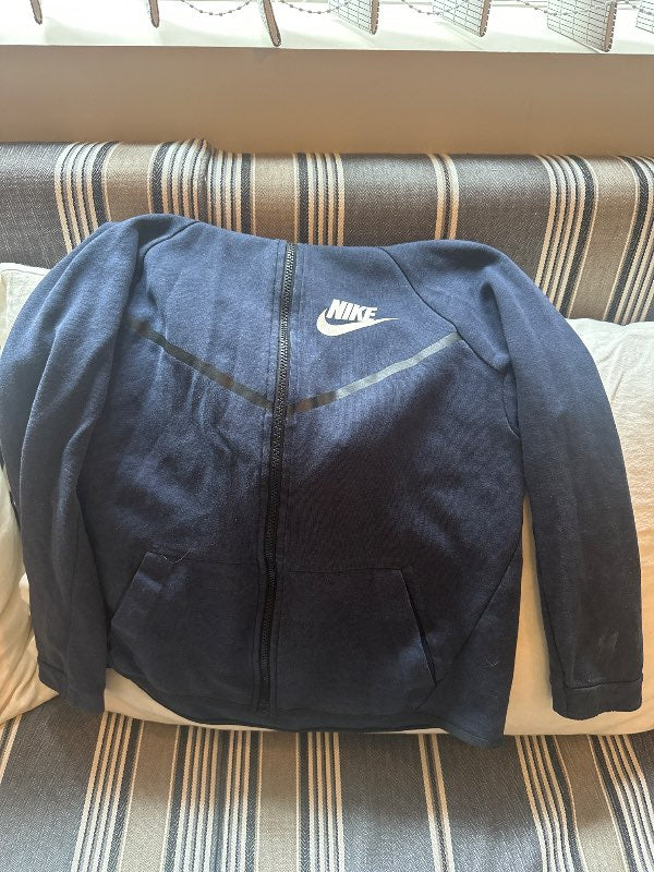 Nike tech fleece dökkblá peysa barna