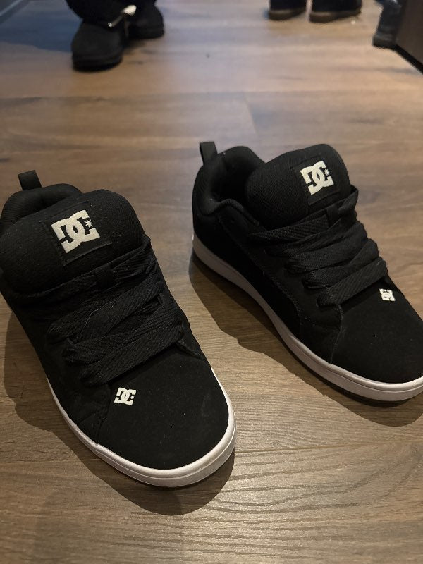 Dc skór