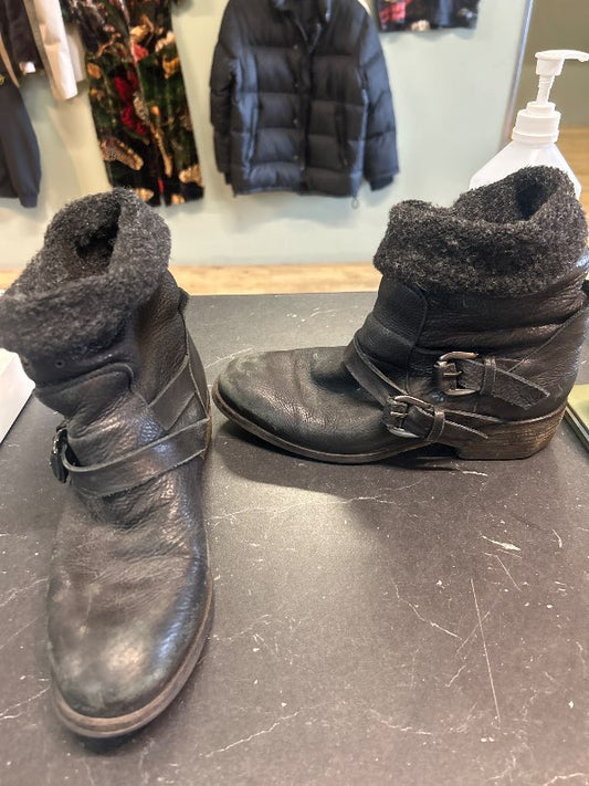 boots með nælum