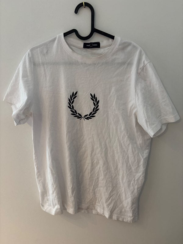 Fred perry hvítur bolur