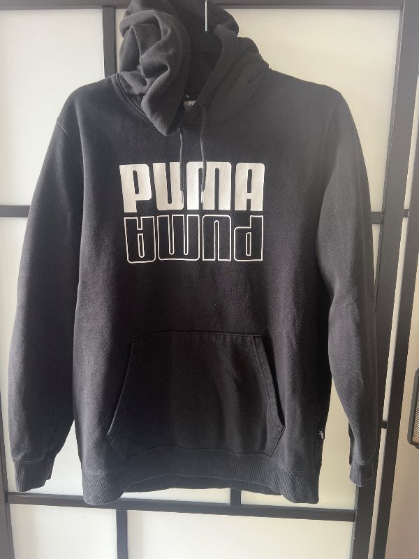 PUMA hettupeysa