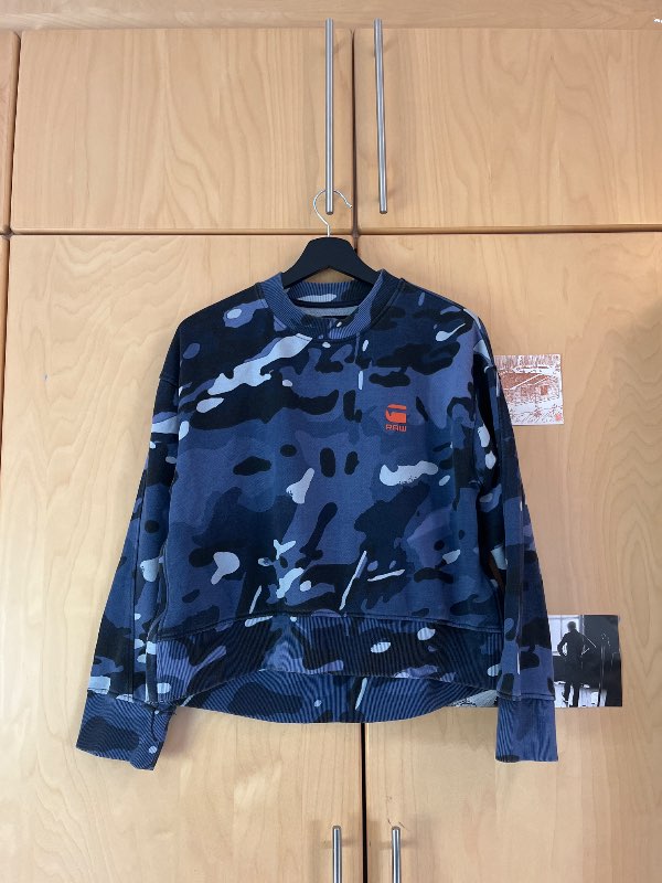 Blá Crewneck