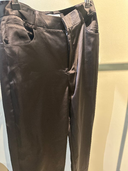 J. Zara buxur