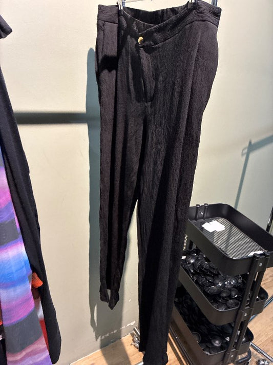 Zara buxur