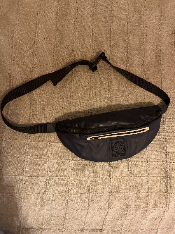 66 norður bum bag