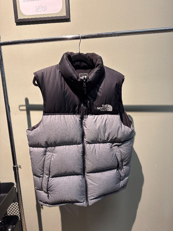 The North Face vesti, lítill blettur