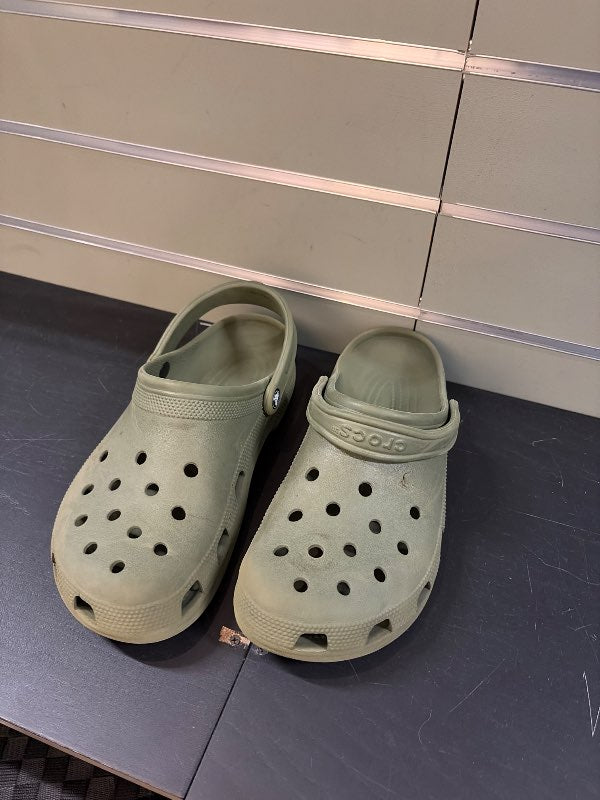Crocs