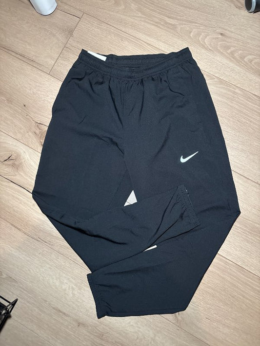 Svartar nike iþrottabuxur