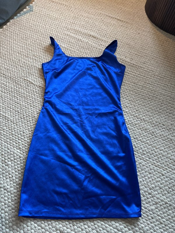 Blár satin mini kjóll