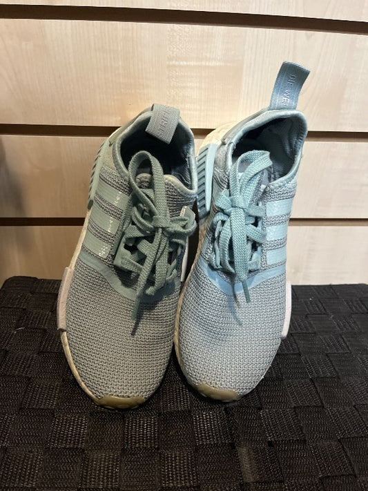 Adidas skór