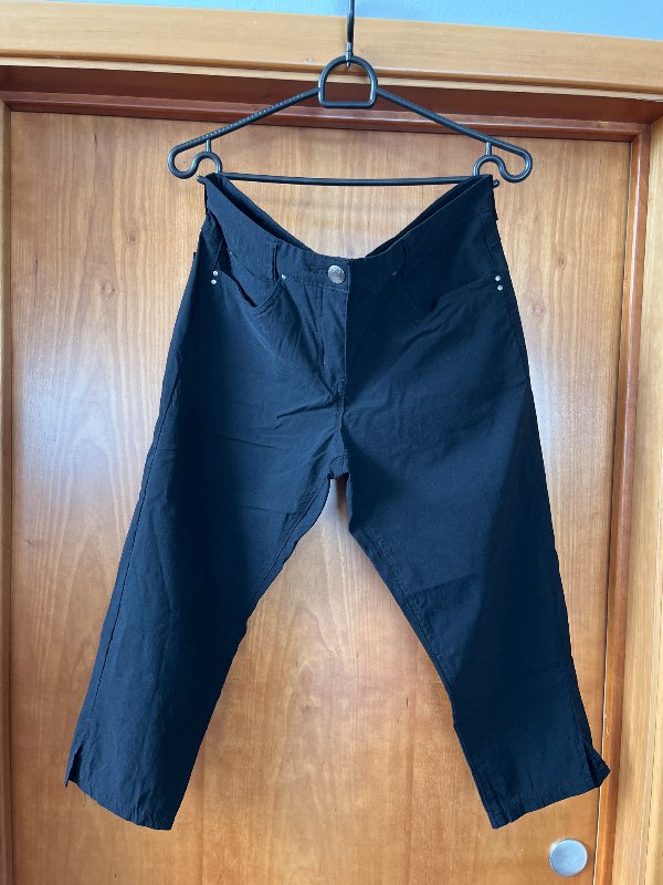 Buxur svartar kvart st.42